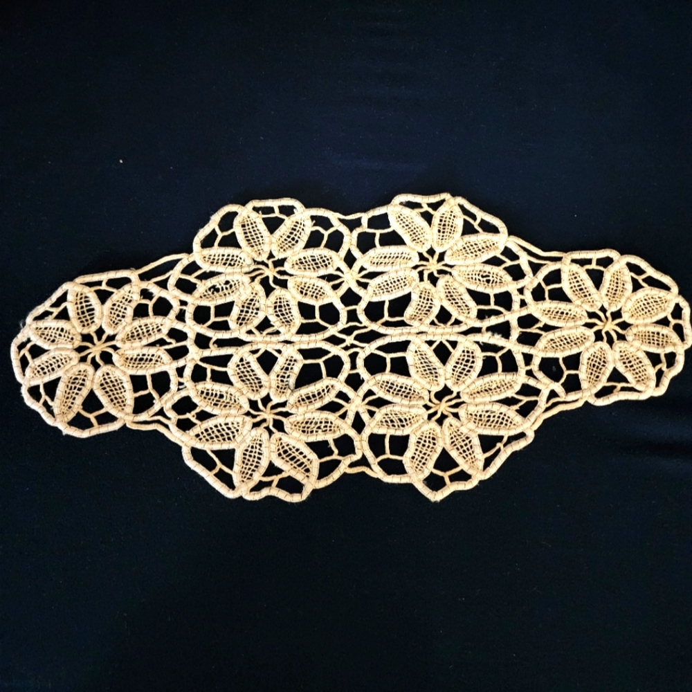 Vintage tablecloth antique passementerie and needle ar